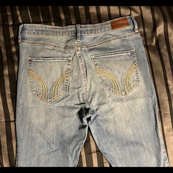 Hollister Jeans - Picture 4 of 6